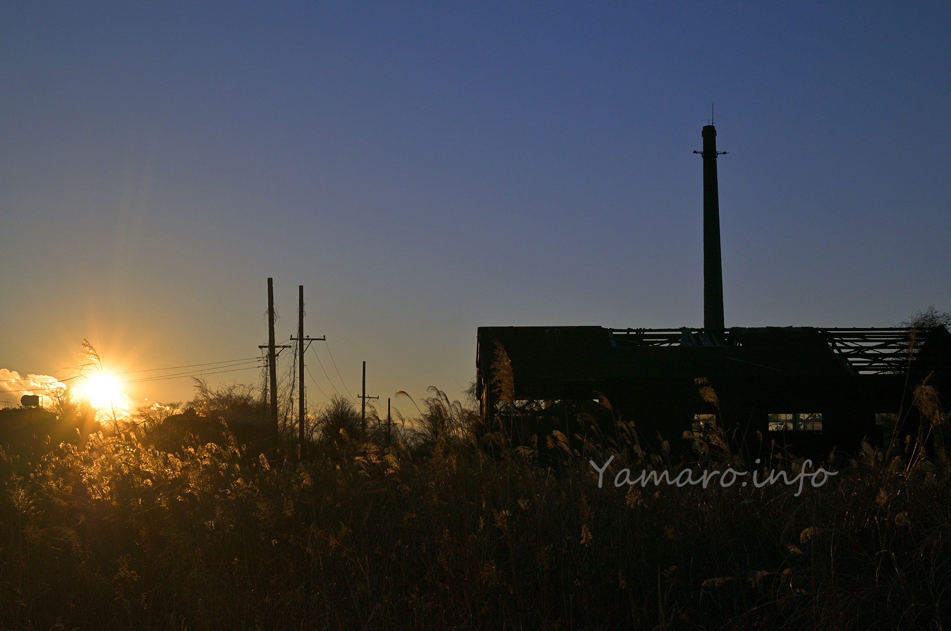 日が沈む。もう撮れないであろう、この風景。