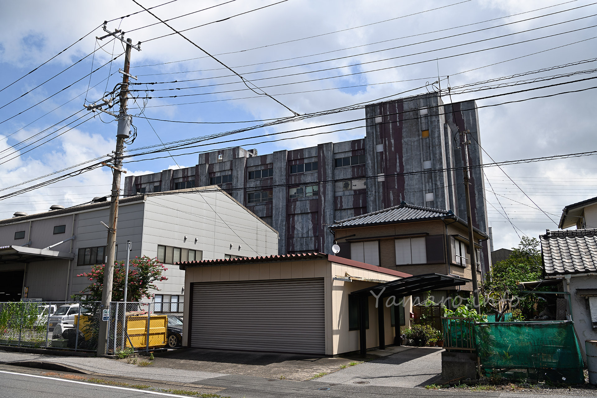 目的地までの道を間違えて走っていたら、目についた建物があったので、寄ってみた。